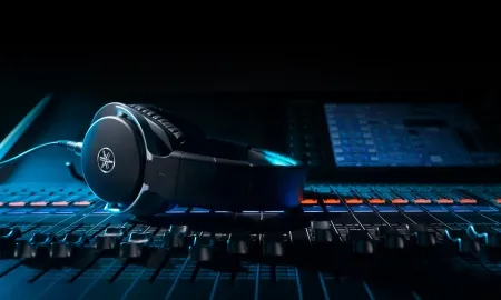 YAMAHA HPH-MT7 YAMAHA HPH-MT7