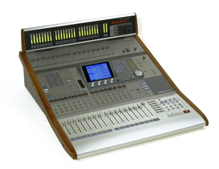 Купить Tascam DM-3200 по выгодной цене в Москве