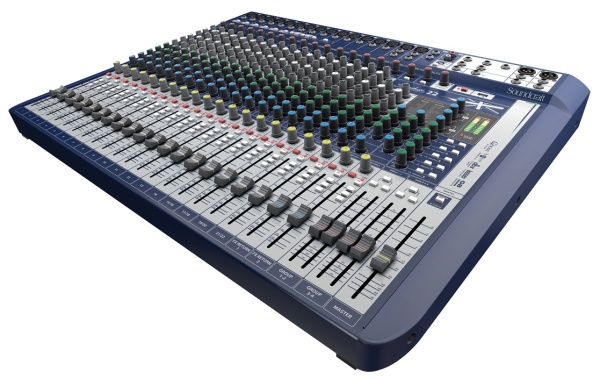 SOUNDCRAFT SIGNATURE 22
